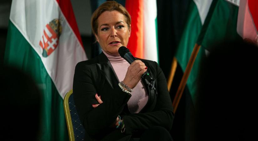 Vitályos Eszter Tiszakécskén: Magyarország továbbra is a béke oldalán áll – fotók