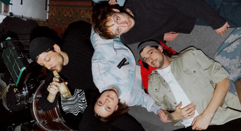 Hivatalosan is megjelent a Telex After intrózenéje