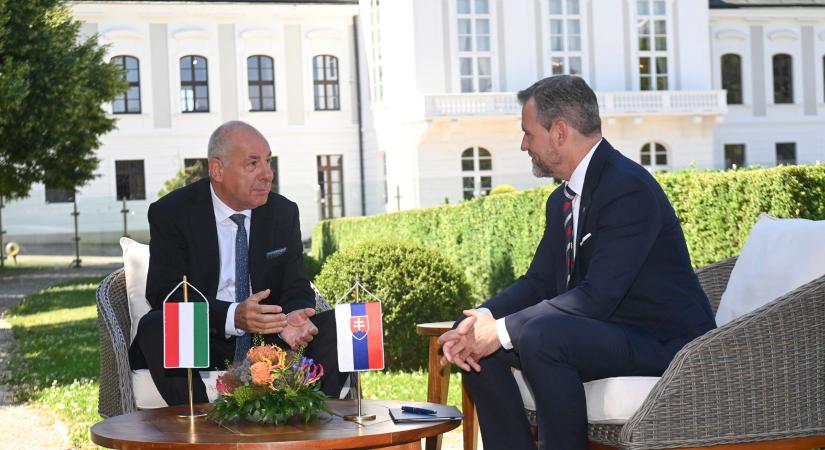 Pellegrini csak beugrik az esztergomi V4-csúcsra – a plenáris után siet a Vatikánba