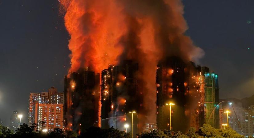 15 embert vettek őrizetbe a 156 halálos áldozatot követelő hongkongi tűz miatt