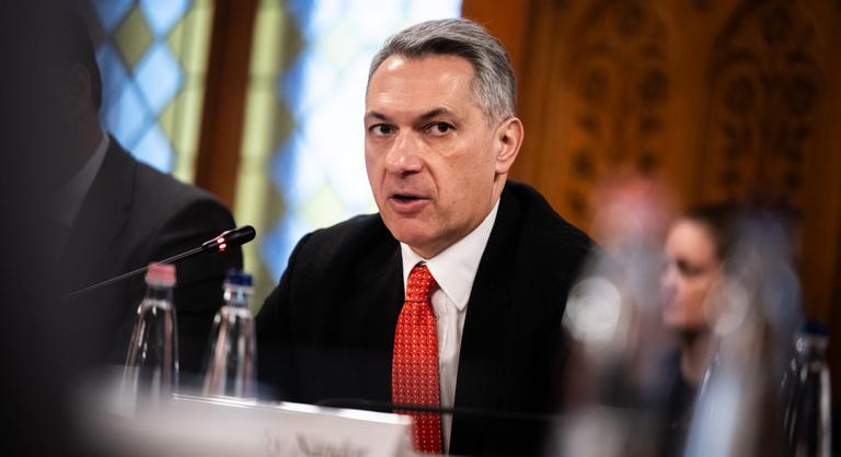 Lázár Jánost először kiröhögték, amikor beszámolt a milliókat érintő tervéről