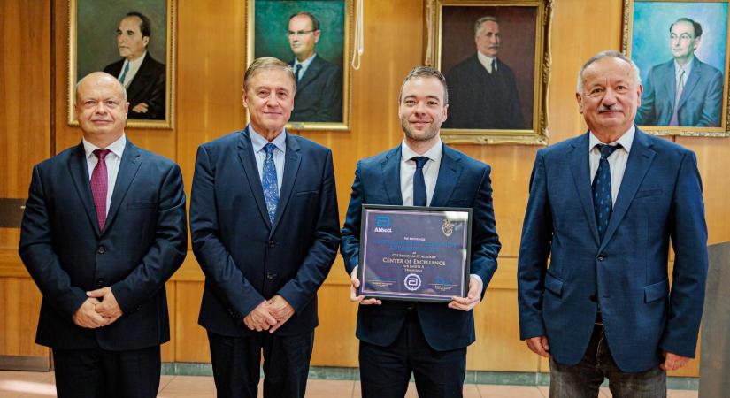 Kiválósági Központ díj a pécsi szívgyógyászati klinikának
