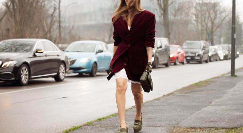 Ez a blézer a tél legnagyobb sztárja – egyenesen a ’70-es évekből tér vissza