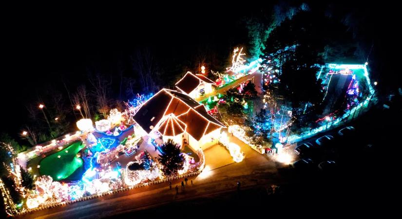 Mutatjuk Európa legszebb karácsonyi házát – megható történet hívta életre - képgaléria