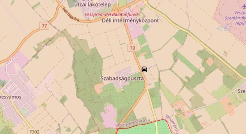 Karambol miatt torlódik a forgalom a 73-as főúton