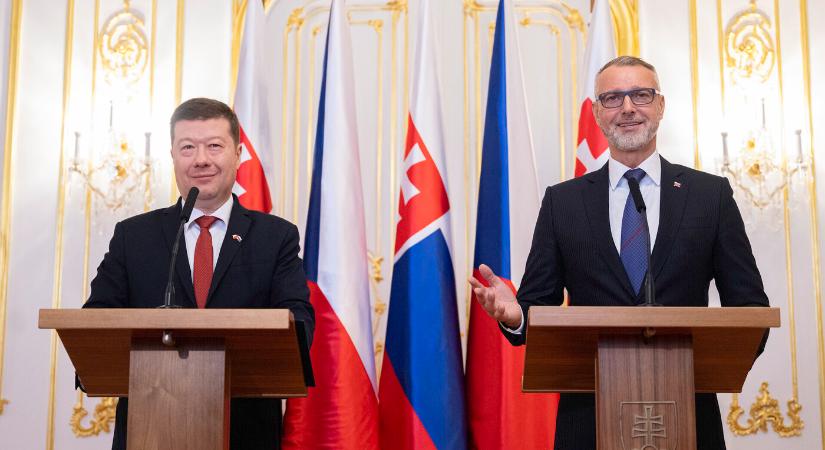 Raši: Okamura látogatása a cseh-szlovák kapcsolatok újraindítását jelzi