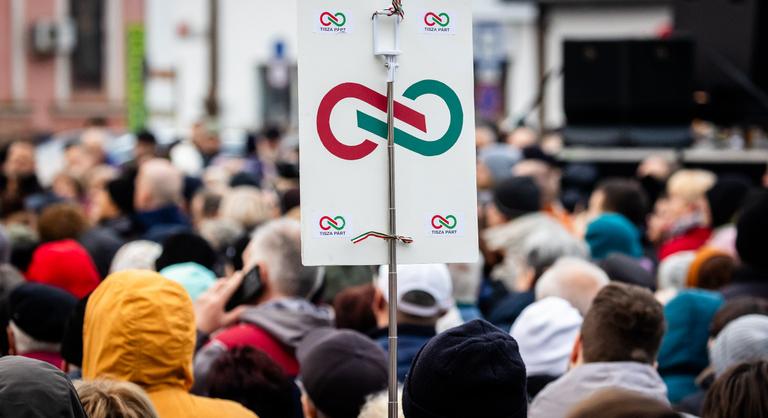 Magyar Péter szerint kamu a tiszás adóemelésről szóló dokumentum, Kocsis Máté viszont kétségbeesett tiszásokat lát