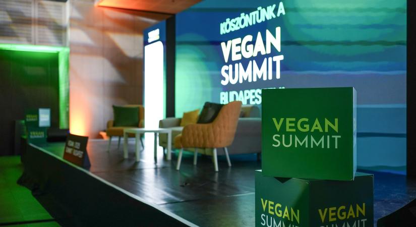 Egyetlen nap kellett, hogy a vegánok ne tűnjenek többé hippiknek – ilyen volt a Vegan Summit Budapest