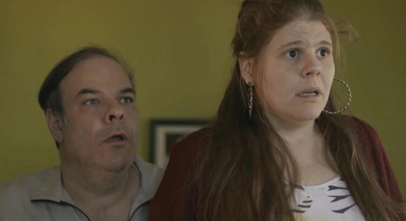 Epizódszerepben is tündökölt: Mutatjuk Kálloy Molnár Péter alaktását a Mellékhatás című sorozatban