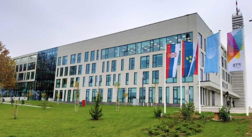 Kinek jó, hogy a Vajdasági RTV szerkesztőségeinek nincsenek főszerkesztői?