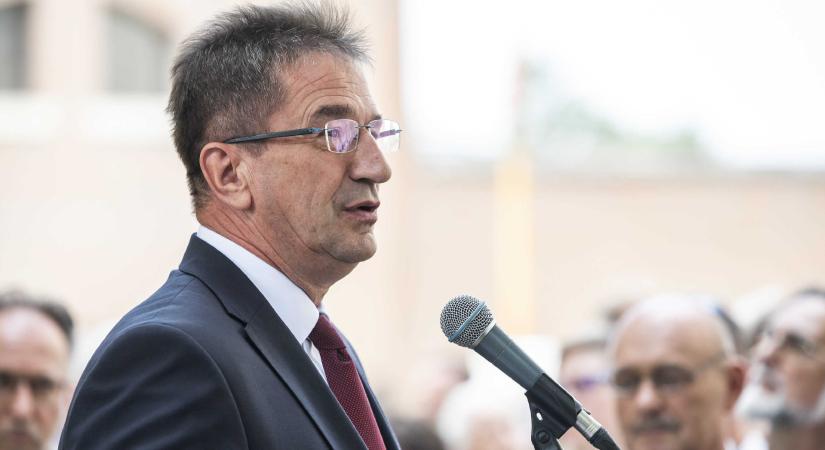 Völner Pál ismét dolgozhat ügyvédként