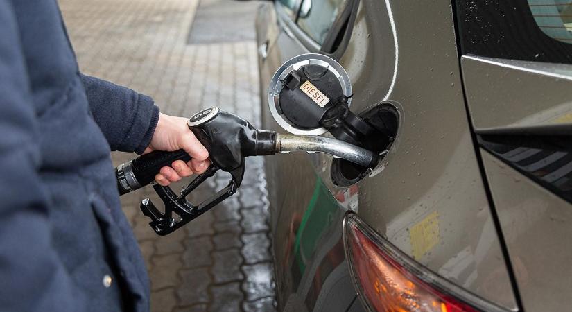 Örömhír az autósoknak, már holnaptól érvényes a változás