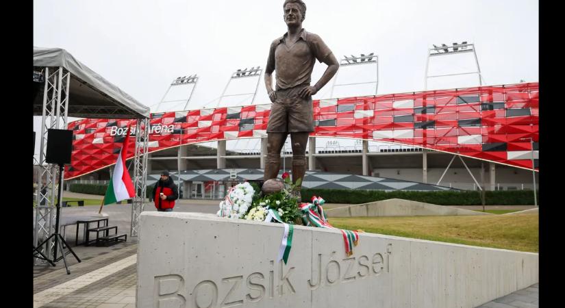 Felavatták Bozsik József egész alakos bronzszobrát