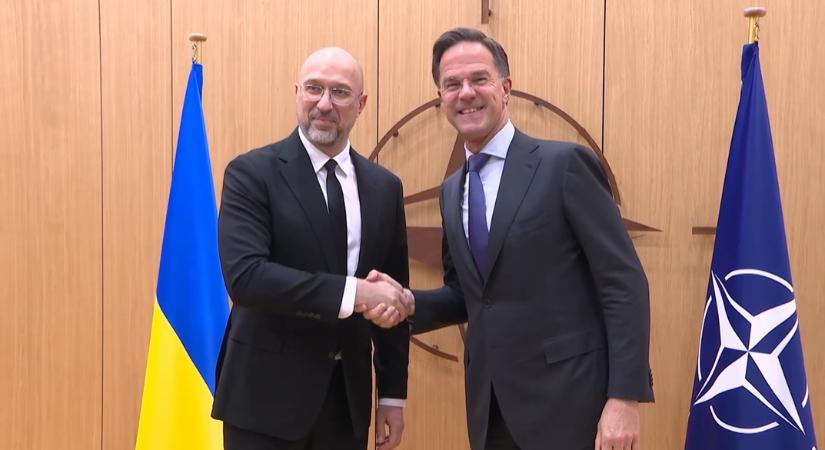 Smihal és Rutte az ukrán légvédelem megerősítéséről tárgyalt