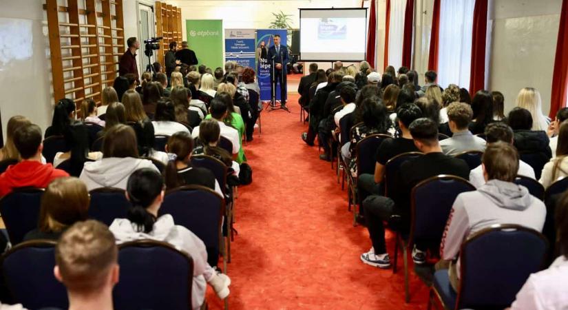 Folytatódik a vállalkozói roadshow, most Salgótarjánban voltak