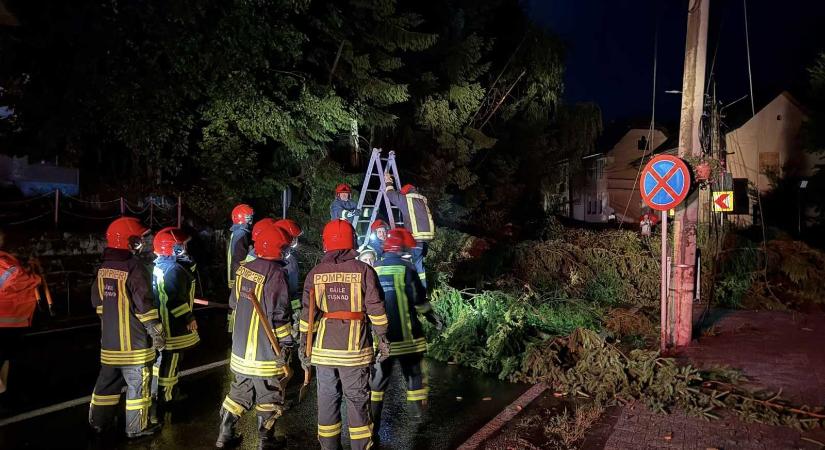 Összefogás a viharkárok után: Tusnádfürdő testvérvárosai segítenek a helyreállításban