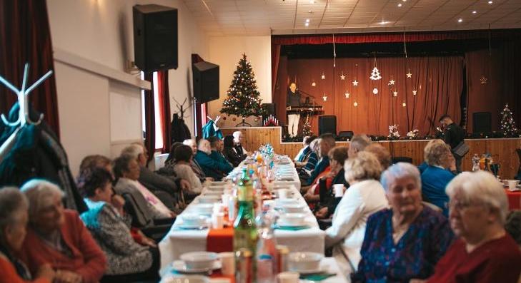 Szépkorúak adventi ünnepsége Adácson 