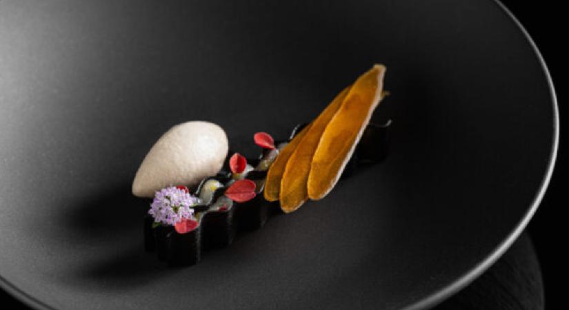 Magyarországon egyedülálló exkluzív vacsoraélménnyel hódít az új étterem