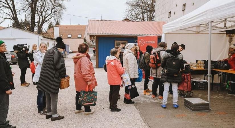 Hajléktalanok advent idején: interjú a Soproni Szociális Intézmény vezetőjével
