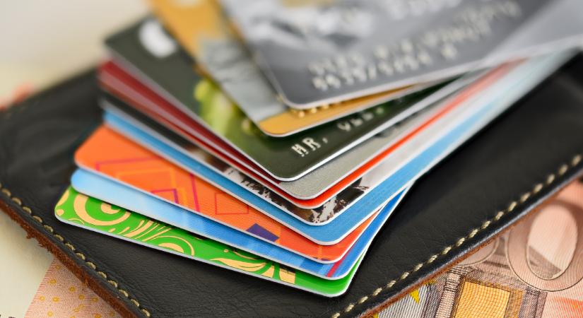 A pénzügyi szabadság kicsiben – így használhatja jól a kártyáit