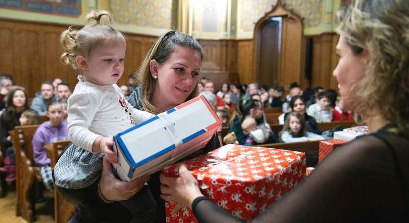 Cipősdobozokba rejtett szeretet – az adománygyűjtés idén is folytatódik