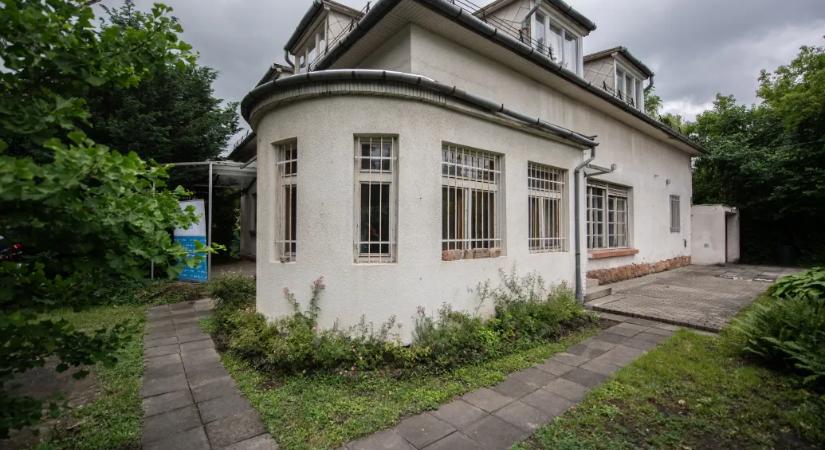 Esterházy Péter egykori lakhelyén a magyar kultúra napján nyílhat alkotóház