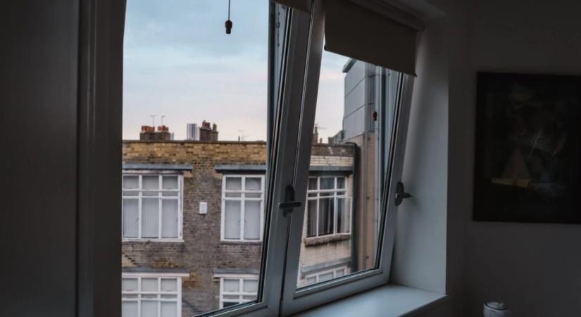 Hiába rántotta be a féket a lakáspiac, az áraknak erről nem szólt senki