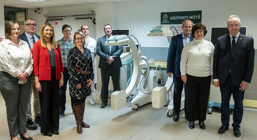 Új röntgenberendezéseket adtak át a Debreceni Egyetem Klinikai Központjában