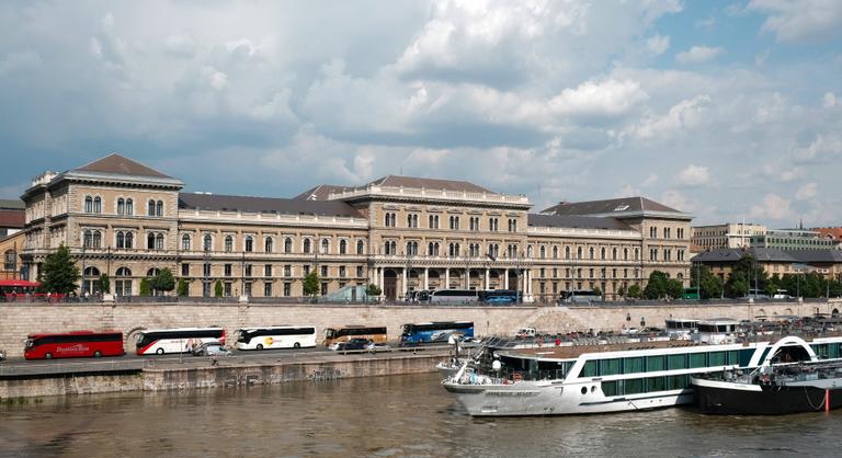 Drasztikusan átszervezi a nyelvoktatást a Corvinus, a hír „sokkolta” a hallgatói önkormányzatot