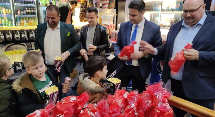 Százhatvan vásárhelyi diákot vitt moziba a város