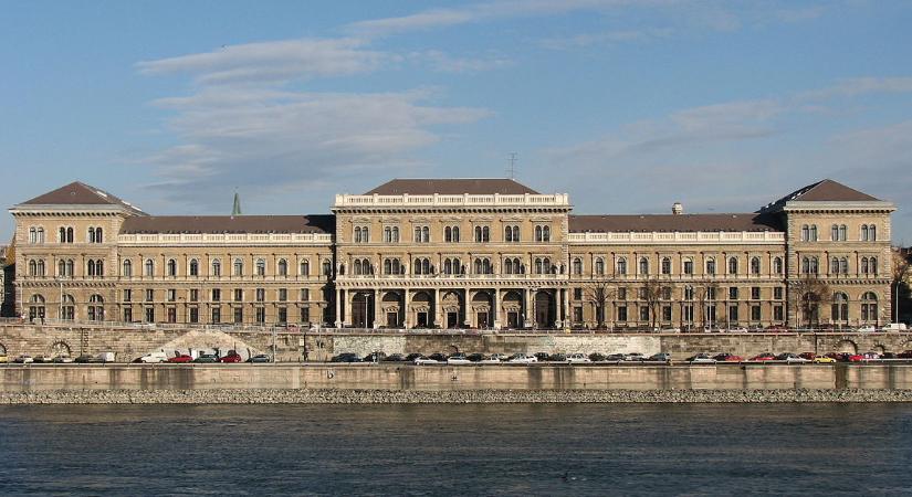 Polónyi: A Corvinus vállalat-egyetem lett, ha nem hatékony a nyelvoktatás, megszüntetik