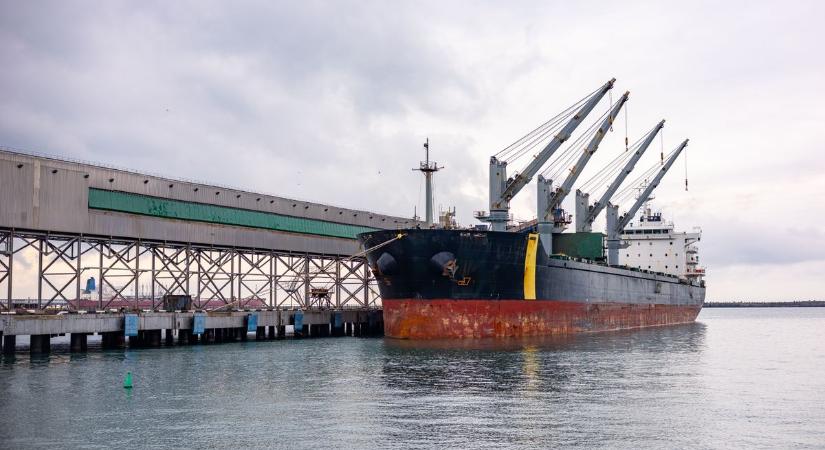 Még nincs vége: hónapig nem áll helyre a fekete-tengeri olajterminál exportja, ez fájni fog Kazahsztánnak