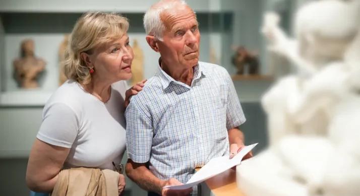 Napokon belül érkezik a nyugdíj – Mutatjuk mikor hozza a postás az előrehozott járandóságot