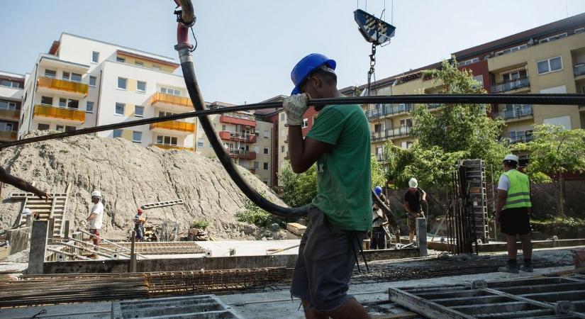 Döntött a kormány a vendégmunkásokról: ennyien jöhetnek be 2026-ban Magyarországra dolgozni – ez nem lesz egyszerű