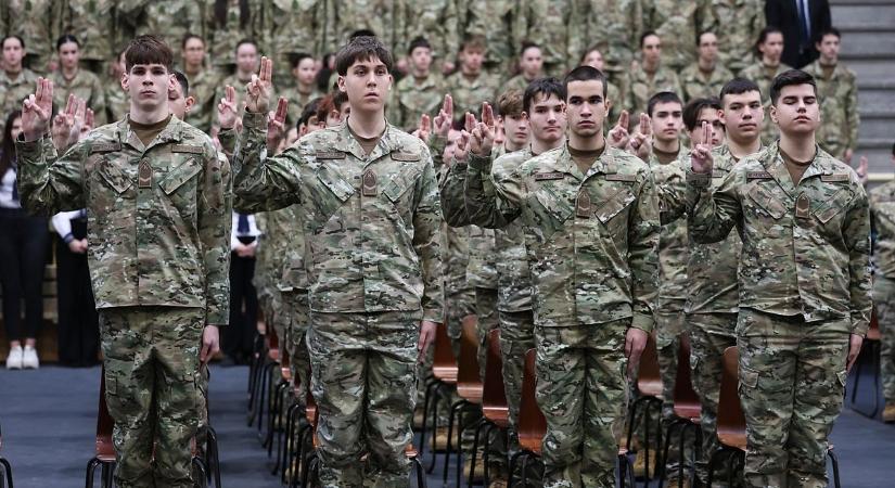 Ünnepélyes fogadalmat tettek a honvédkadétok Halason – fotók, videó