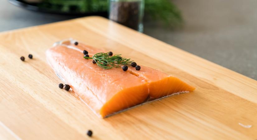 Listeria fertőzés miatt hívták vissza az Auchan egyik haltermékét