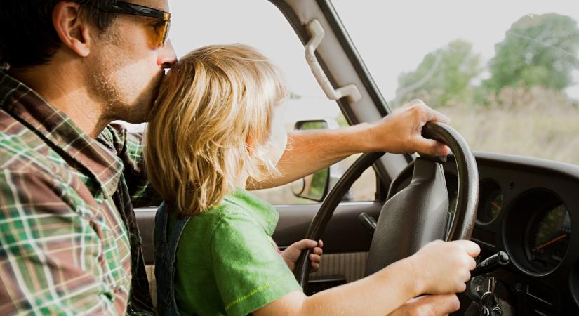 Miért nem szabad a gyereknek vezetni? A neurológusok válasza érdekesebb, mint gondolnád