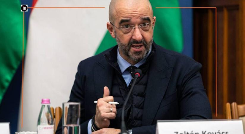 Kovács Zoltán államtitkár váltott: ugrott a töltényhüvely-adventi koszorú