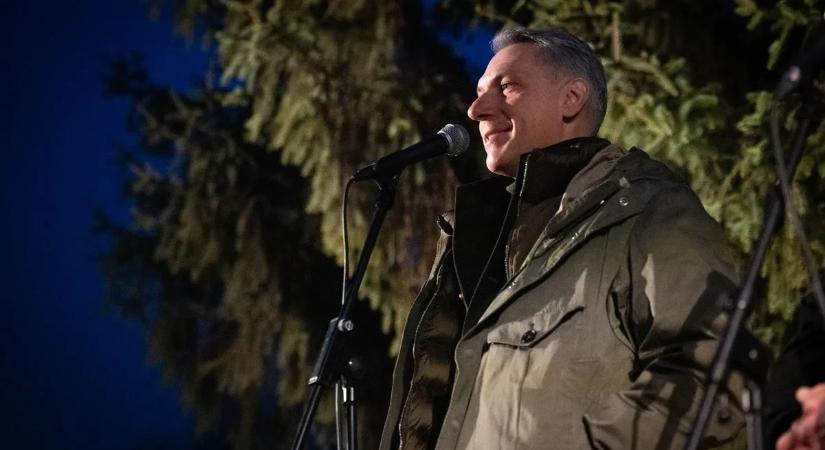 Lázár János: Testközelből láttam, milyen teher a miniszterelnökség