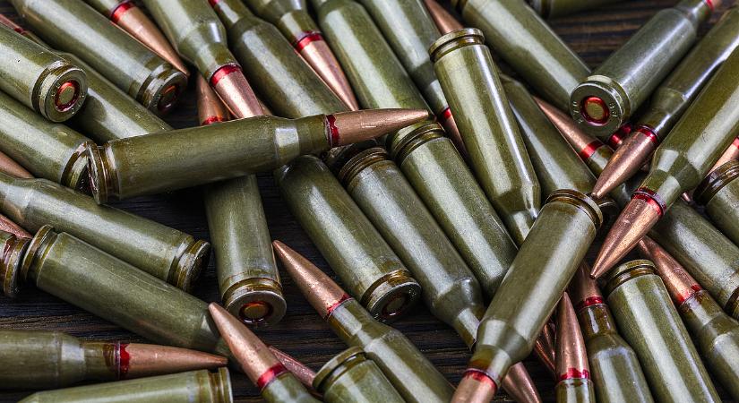 Kínos: hatalmas mennyiségű lőszer tűnt el, bejelentést tett a kormány