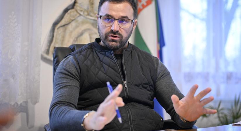 Zsáka visszavette a kastélyát