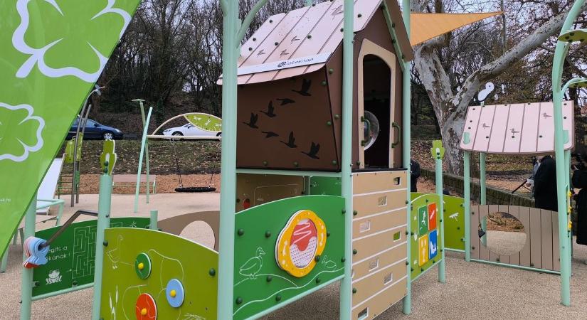 Szitakötőhinta és „horgász házikó”: elkészült Tata új, különleges játszótere