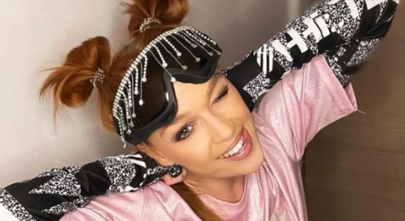 Merész képet osztott meg DJ Yamina, nem sokat takar el a köntöse