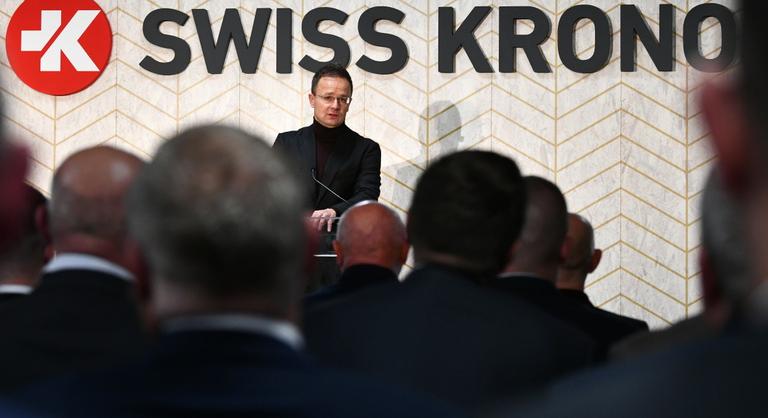 Húszmilliárd forint értékben bővíti magyarországi gyártási kapacitásait a svájci faipari vállalat