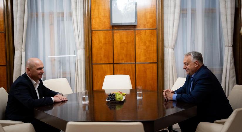 Bolojan Bécsbe utazik, előtte Orbán Viktorral egyeztet Budapesten