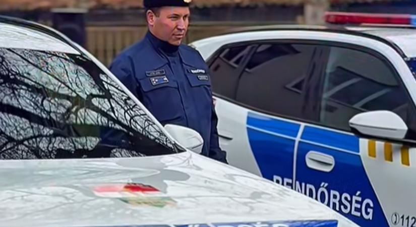 400 lóerős, éjfekete autókat kapott a magyar rendőrség