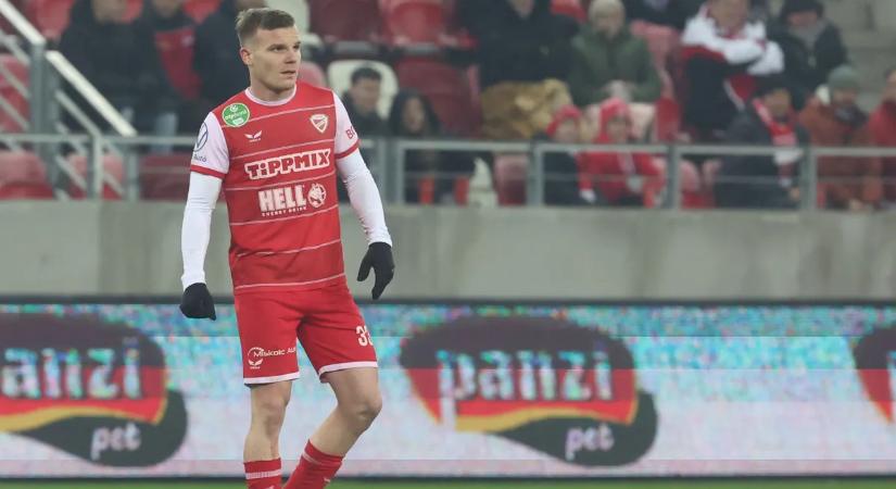 Súlyosan megbüntették a magyar válogatott focistát