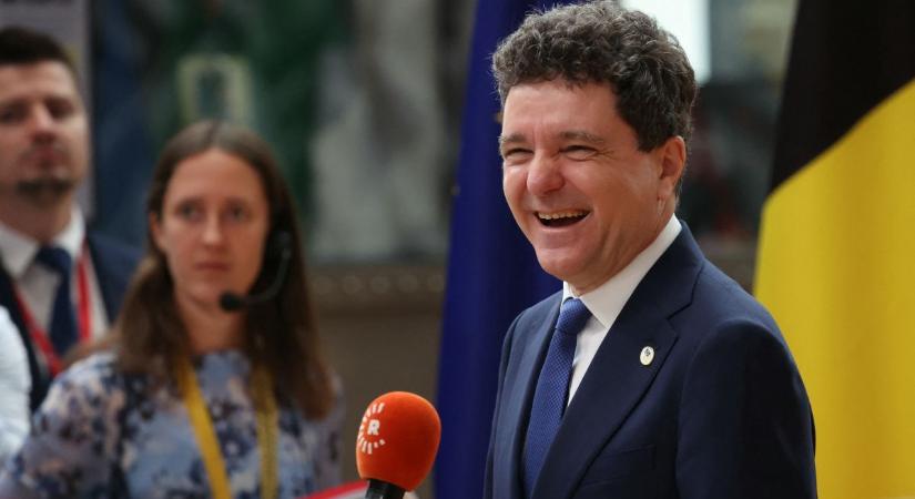 „Románia korrupt ország” – ismerte el a román elnök Erdély elrablásának évfordulóján