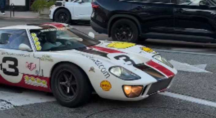 Történelmi, milliárdos ritkaságban látták Tom Cruise-t