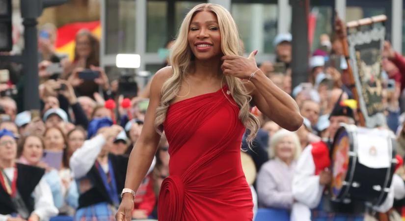 Fürdőruha és magassarkú, megmutatta csodálatos alakját Serena Williams